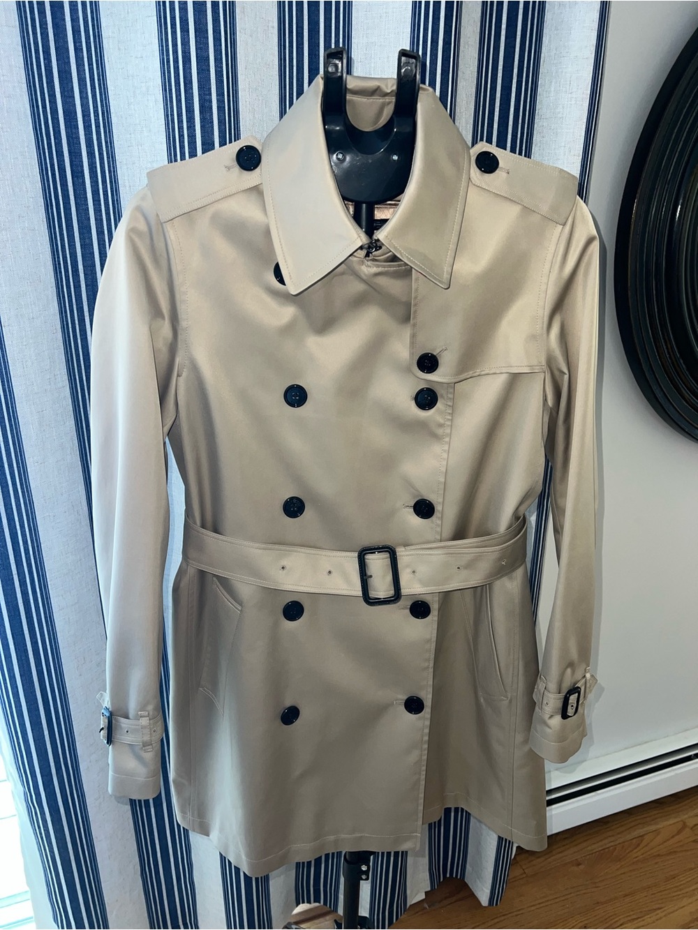BURBERRY BRIT Double Breasted Satin Finish Trench Coat with Black Buttons. NWT